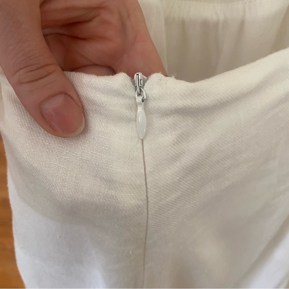 Open-Back Linen Jumpsuit - Picture 5 of 6